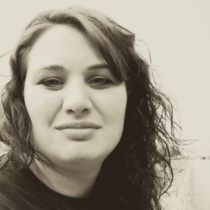 Meet your Posher, Alyssa marie